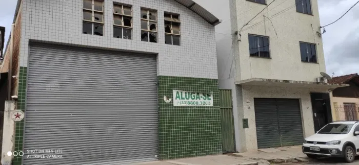 Galpão 500 m2 na entrada do Bairro Palmeiras em Teófilo Otoni -ZAP (33) 9.8808.3200