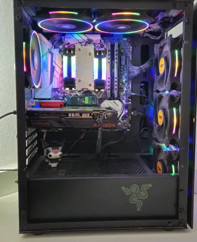 PC Gamer Ryzen 7 5700X | RX 6600 Sapphire | 16GB | SSD + HD