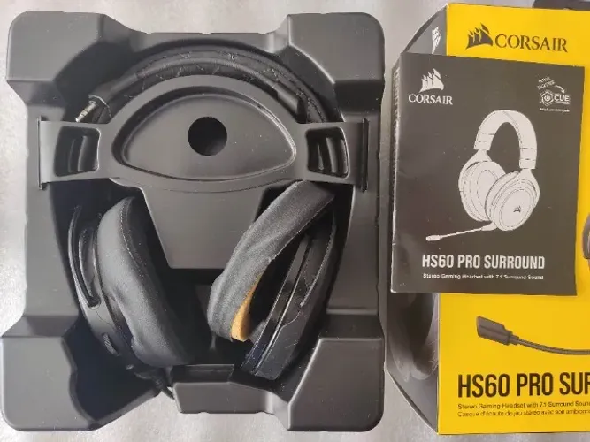 Headset Gamer Corsair HS60 Pro, Surround, Drivers 50mm, P/ PC, XBOX, PS4/5, Switch, Mobile