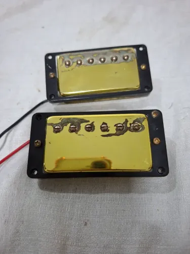 Par de captadores humbucker dourados belcat