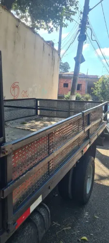 Carroceria de ferro 3,70x1,90