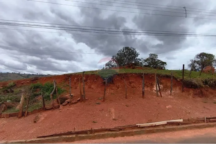 Terreno Central com vista incrível em Ribeirão Vermelho, MG!