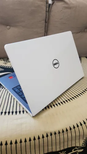 Notebook Gamer Dell Inspiron 5566 i7 8GB Radeon R7 128GB 15.6 Win11
