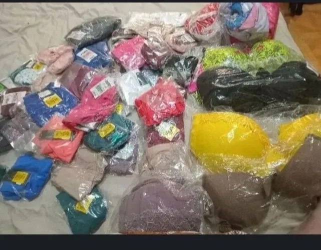 Vendo 50 peças de langerri novas com etiquetas
