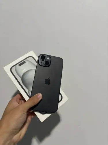 iPhone 15 - 256gb