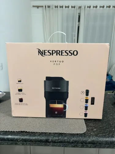 Cafeteira Nespresso Vertuo Pop Preta NOVA