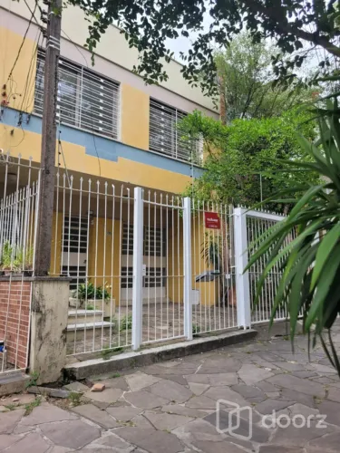 Imóvel na Giordano Bruno com 0 dormitórios e 220m²