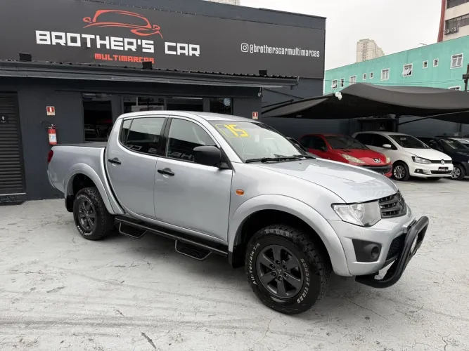 Mitsubishi L200 Triton HLS 2.4 Flex 16V CD Mec. 2015