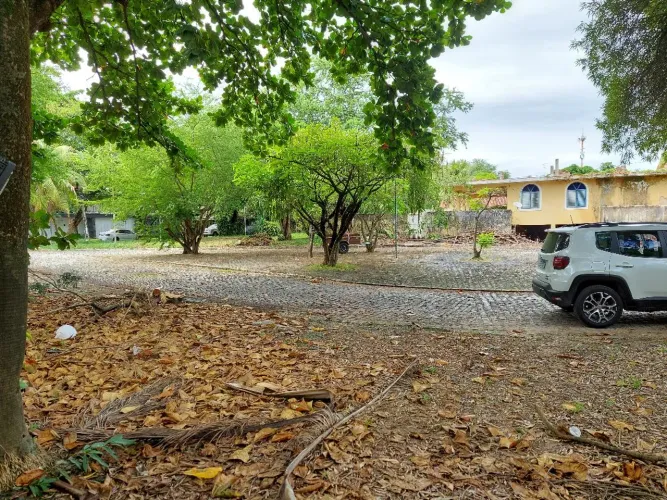 VENDO TERRENO DENTRO DE CONDOMÍNIO com 560M² no Pina - Recife - PE
