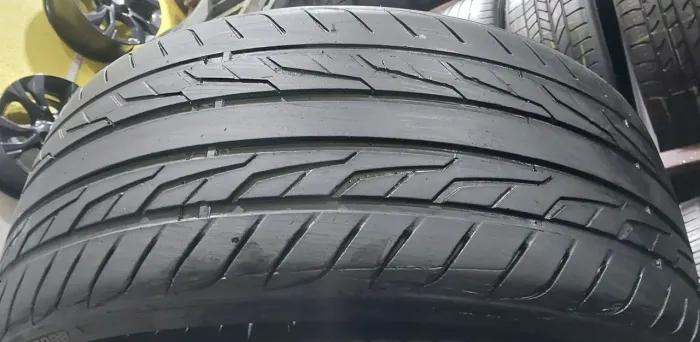 Pneu 235 30 22 Farroad meia vida