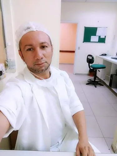 CUIDADOR DE IDOSOS E ACOMPANHANTE HOSPITALAR