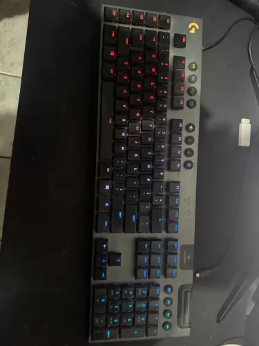 Logitech G915 LIGHTSPEED RGB Sem Fio