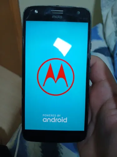 Moto X4