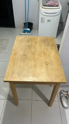 MESA DE MADEIRA