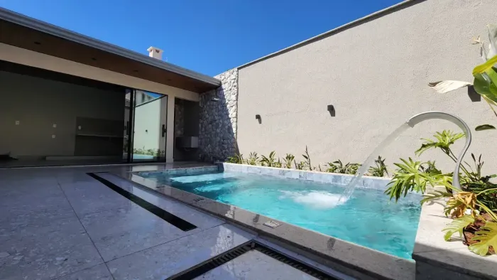 Casa Moderna à Venda no Parque das Laranjeiras