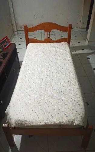 Cama Solteirão + colchão 