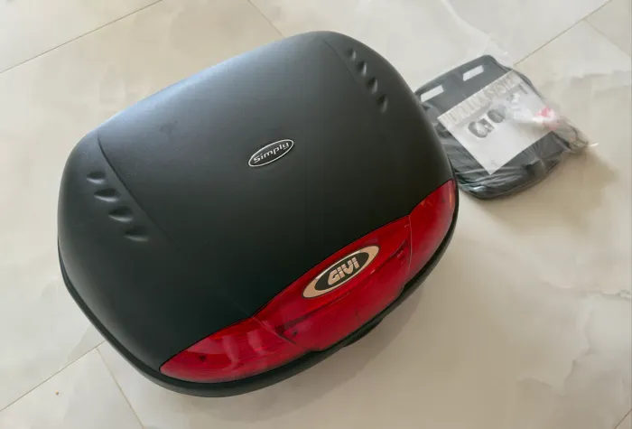 Baú Givi