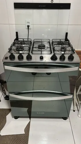Fogão Brastemp 5 bocas forno duplo semi novo.