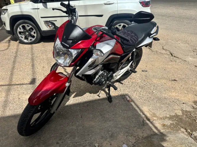 Cg 160 titan, único dono com manual chave reserva