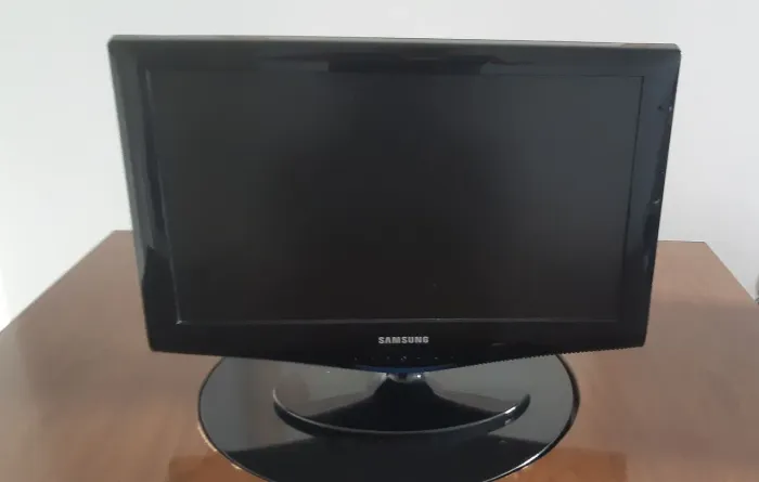 Monitor TV 22" LCD