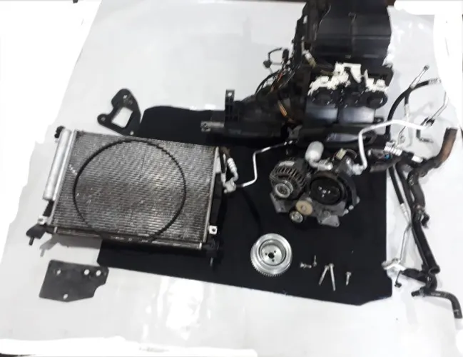 Kit de ar-condicionado do Fiat Uno Vivace completo
