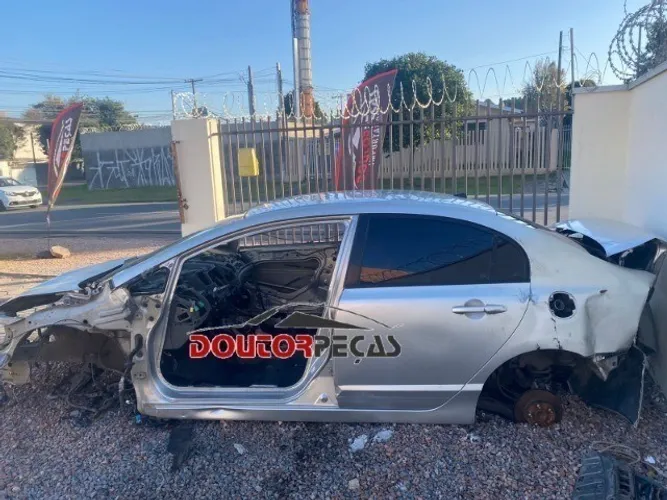 Sucata Civic Lxs 2010