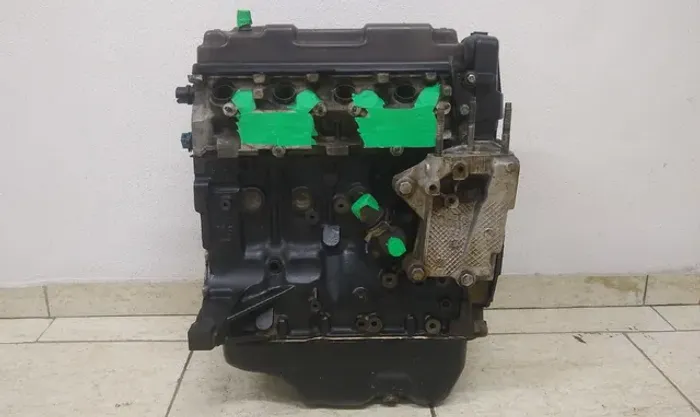 Motor parcial Peugeot 206 1.4 2001 (a base de troca)