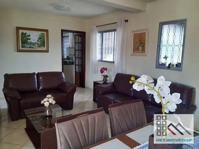 Casa Sobrado 3 Dormitórios (256m²), 2 Suítes, 4 Vagas. Vista panorâmica para a Pedra Grand