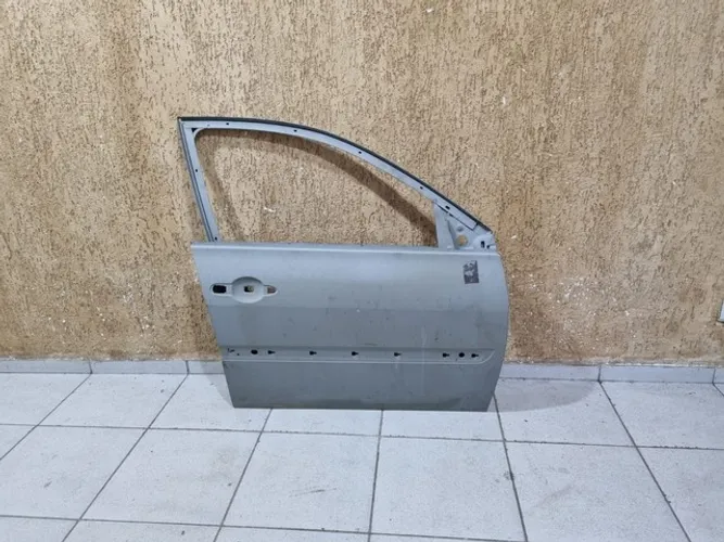 Porta dianteira direita Megane Original Nova