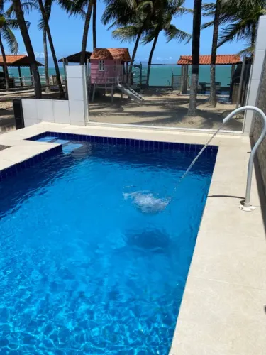 Casa beira mar com piscina na Praia do Poço