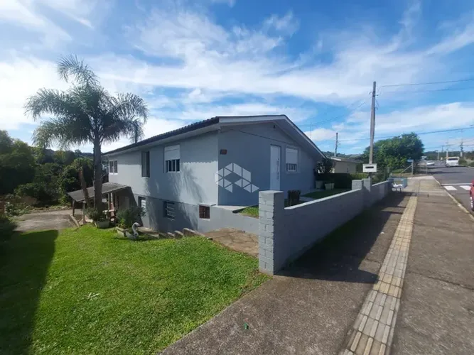 Casa na Av Perimetral