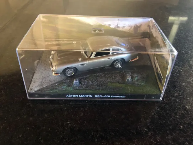 Miniatura Aston Martin DB5 - James Bond 007