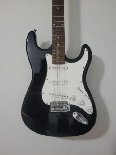 Guitarra Elétrica Shslter Califórnia Standart Preta/branca