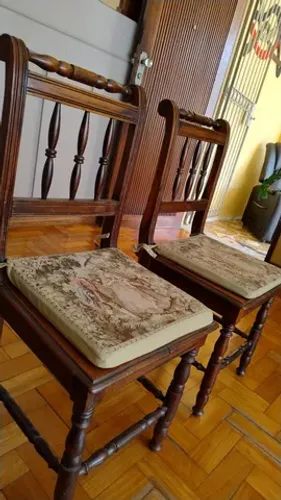 Cadeiras antigas - Macanaíba