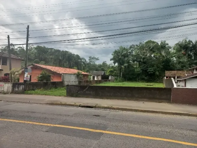Terreno escriturado no Rio Bonito, 930m2