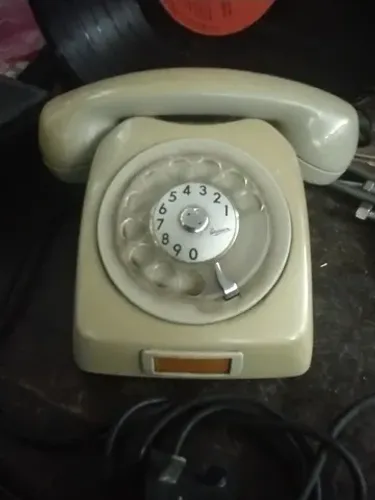 Telefone antigo