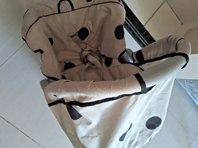 Ótimo bebê conforto 