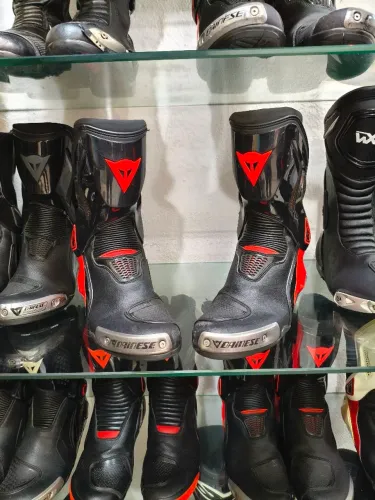 Bota Dainese 43 euro 41 Brasil torque 3