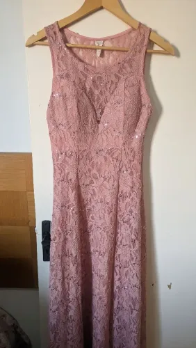 Vestido de renda rosa tamanho P