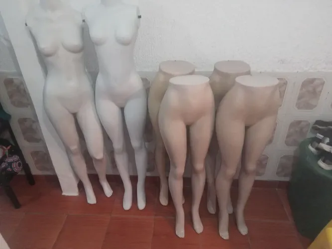 10 MANEQUINS