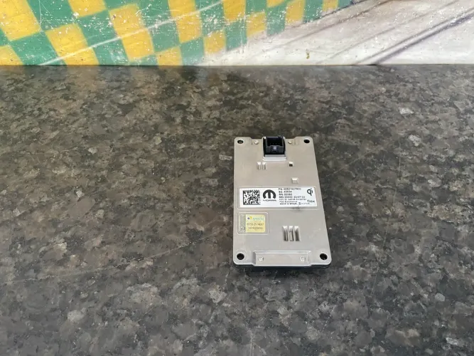 Carregador por indução Jeep renegade 2023 t270 00521927800