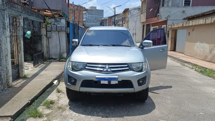 Mitsubishi L200 Triton HLS 2.4 Flex 16V CD Mec. 2015