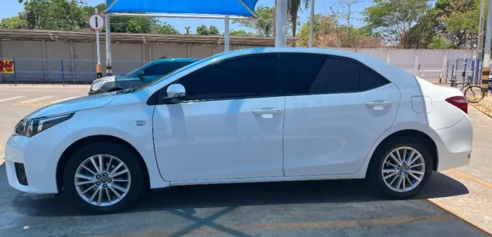 Toyota Corolla GLI 1.8 Flex 16V Aut. 2016