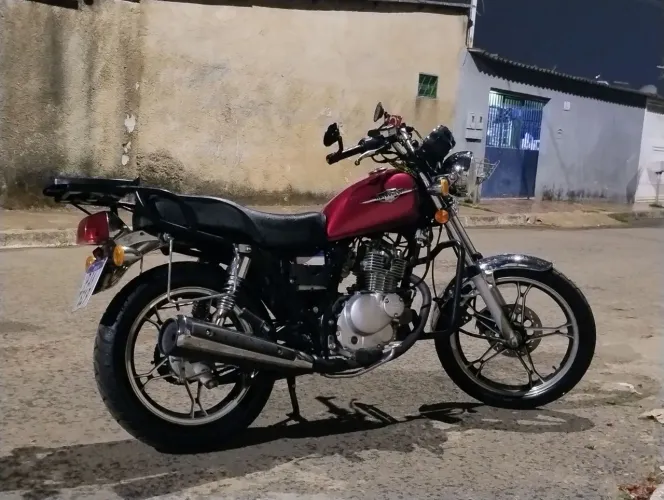 Suzuki Intruder 125 2016