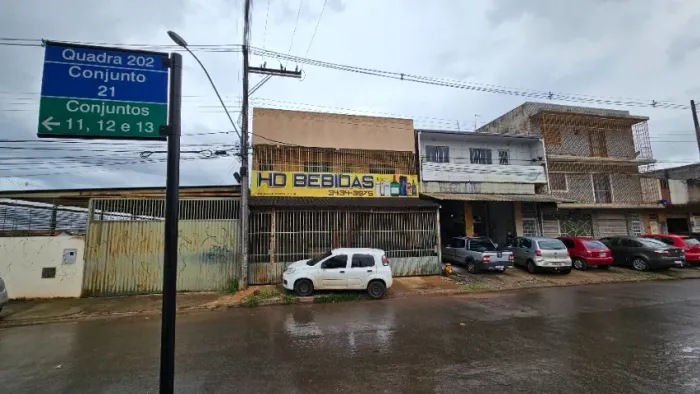 prédio com dois andares no Recanto das Emas. ADE 200. 