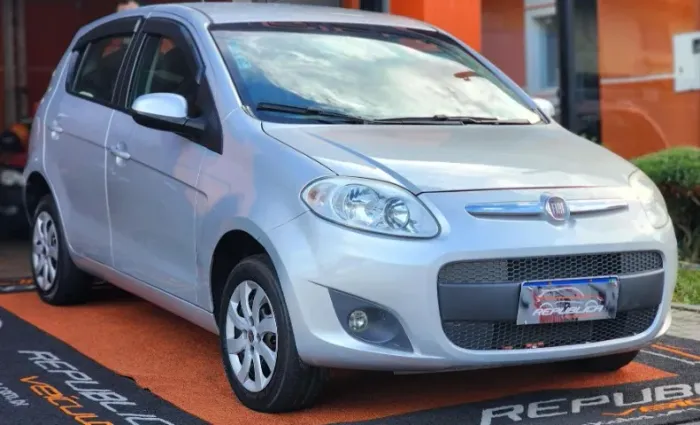 Fiat Palio Attractive 1.0 EVO Fire Flex 8V 5P Usados e Novos