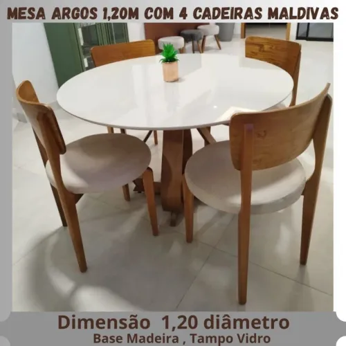 Mesa de Jantar Redonda com 4 cadeiras