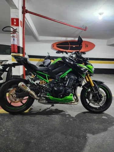 Z900 R EDITION