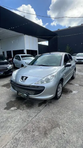 Peugeot 207 XR 1.4 Flex 8V 5P 2011