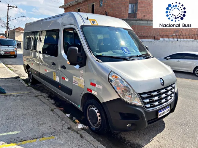 2017 - Renault Master Executiva L3H2